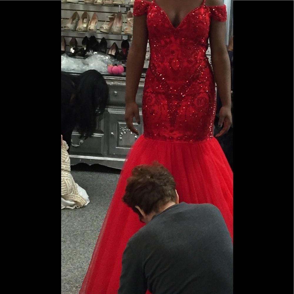 Sherri Hill Pageant Chic Dress Size 4 - Picture 8 of 9